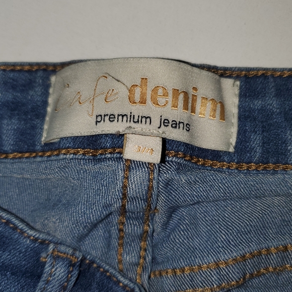 Jeans - Picture 2 of 2